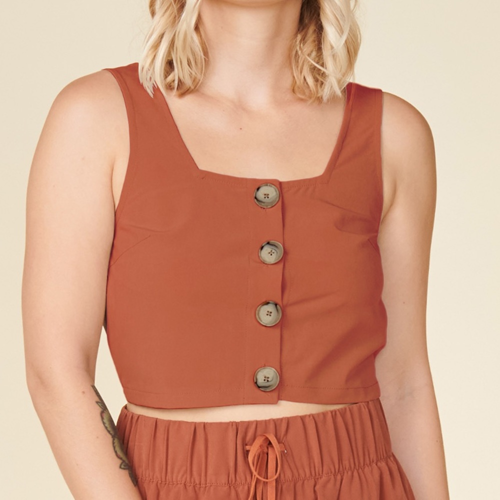 Wayre Square Neck Cropped Button Front Tank Clay
